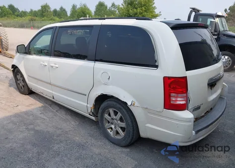 2009 Chrysler Town & Country Touring из США, поврежденный, VIN 2A8HR541X9R625204